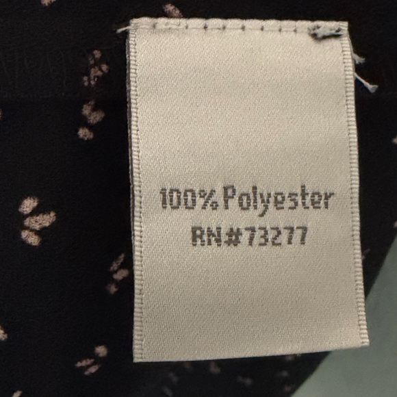 LC Lauren Conrad Black Top with White Patterns - Picture 3 of 4